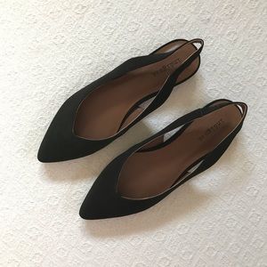 Black pointed flats NWOT